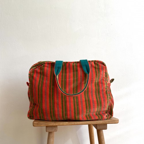 lestouristesweekendervelvetorange