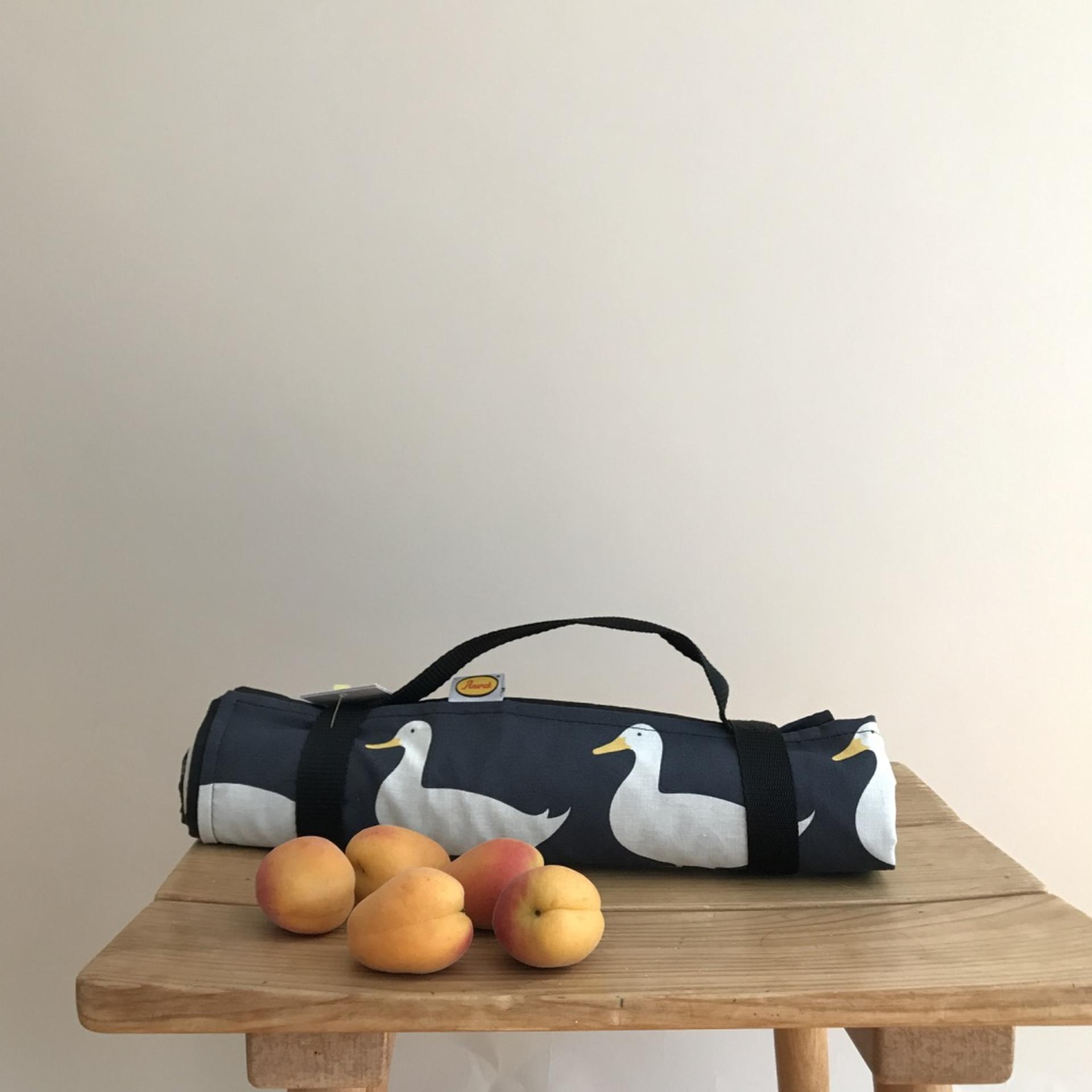 Picknick! Waddling Ducks Picnic Blanket