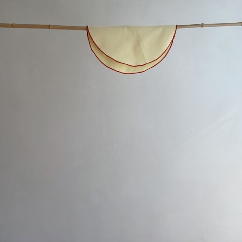 brosteroundtableandnapkinsd