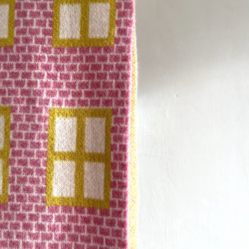 donna_scarfhousepinkd