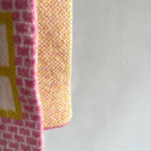 donna_scarfhousepinkddd