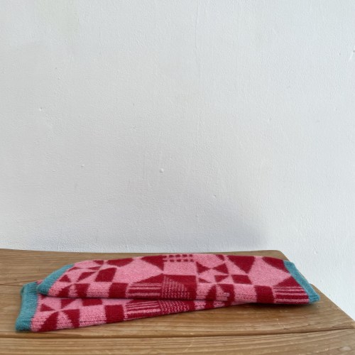 donnaarmwarmersmonoglyph