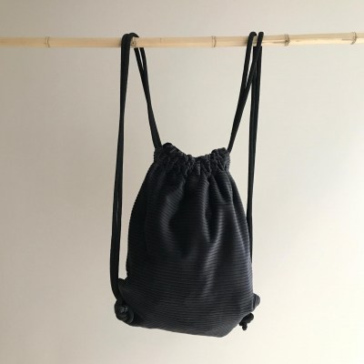 getsuitedrucksackgrau2