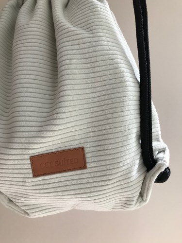 getsuitedrucksackweissdd