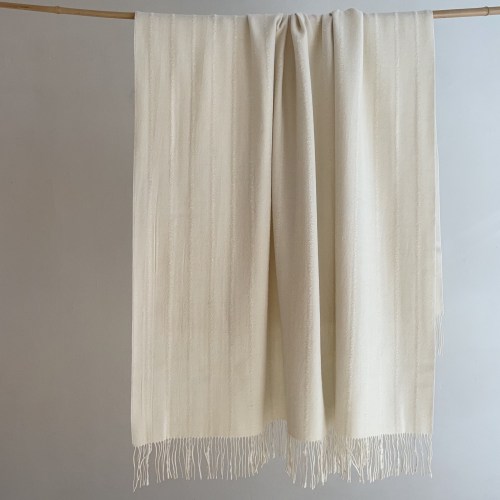 handtraalpacathrowstripesww