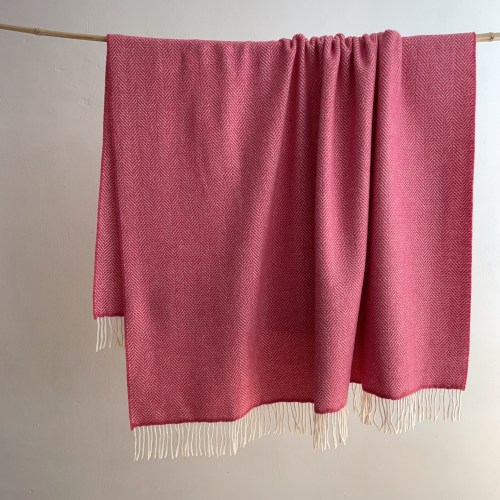 hanlymcsofterpinkdotted