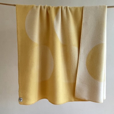 roros_moon_yellow3