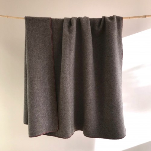 steinbeckmonglammrotgekettelt