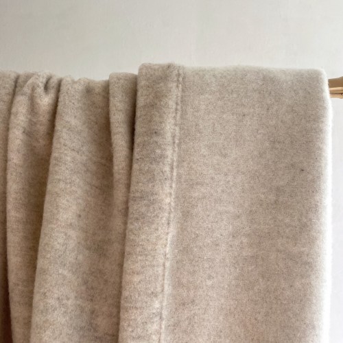 steinbelwfluffbeigedd