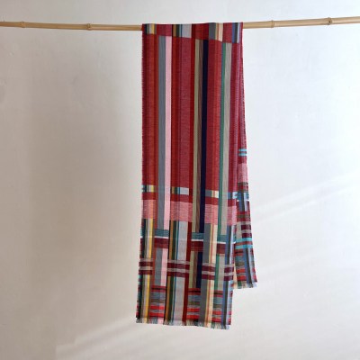 ws_scarflinensilkholbeachradish3